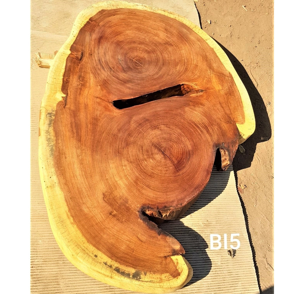 Brown Ivory Slice (44.88" x 31.89" x 3.15")