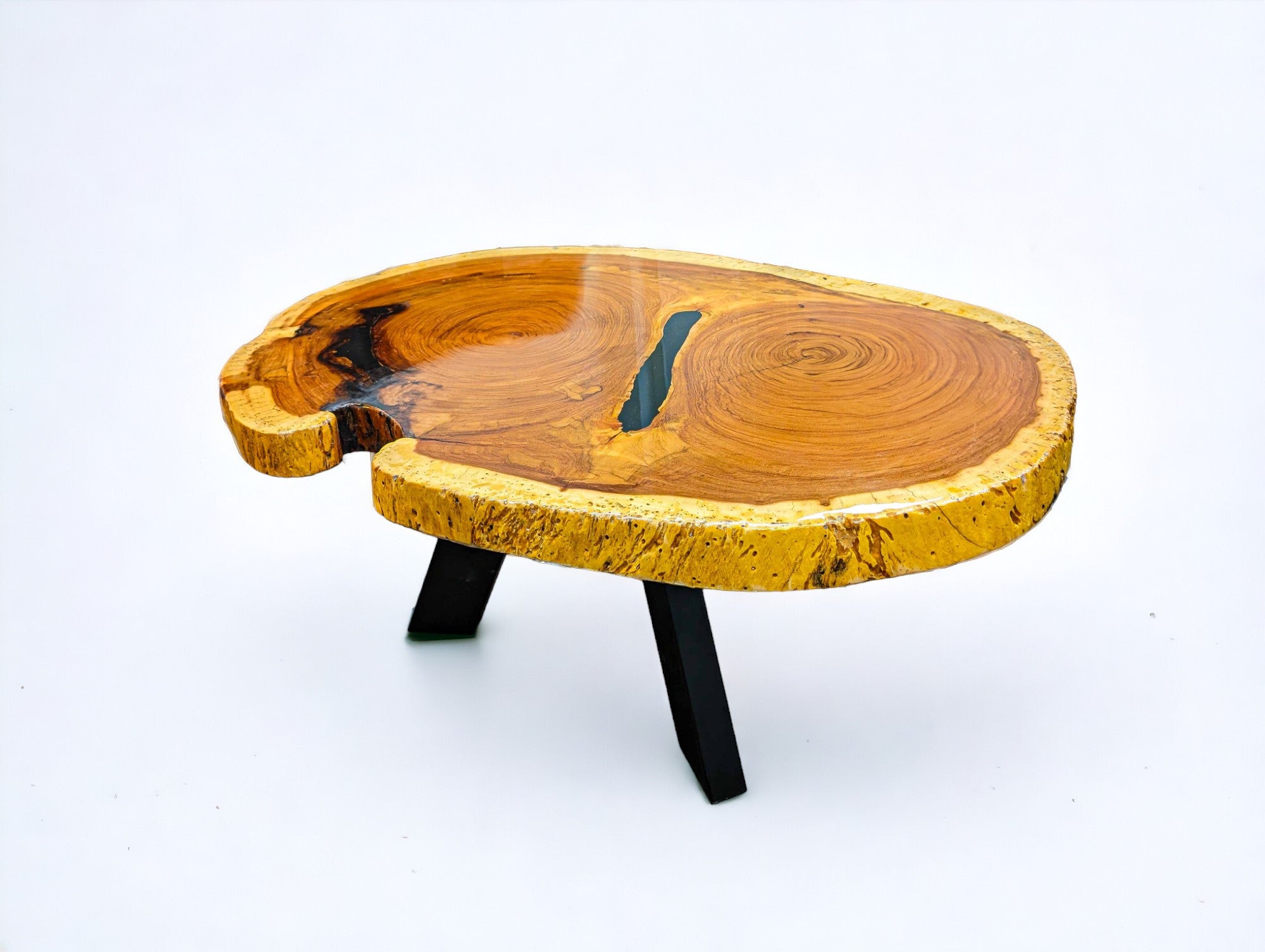 Round Exotic Red Ivory Live Edge Coffee Table (45" x 32")